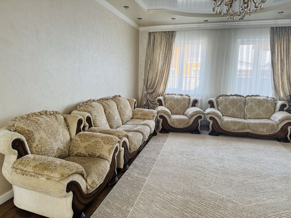 Диван сафа и два кресла