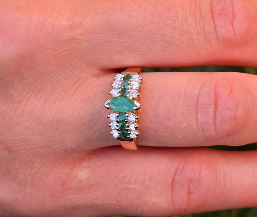 Set din aur galben cu diamante și smaralde naturale 17,58 grame