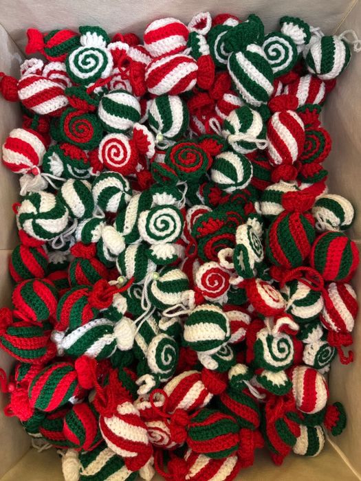 Decoratiuni handmade bomboane pentru bradul de Craciun