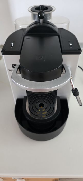 Aparat cafea Nespresso profesional