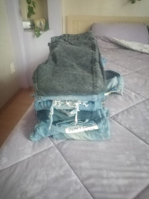 Продам джинсы подростковые