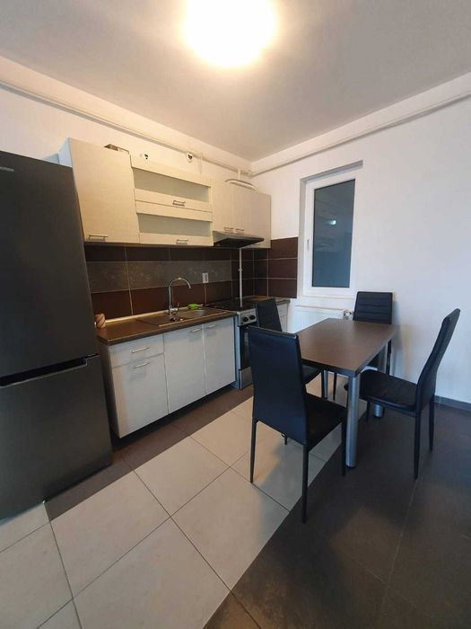 Chirie apartament cu 3 camere