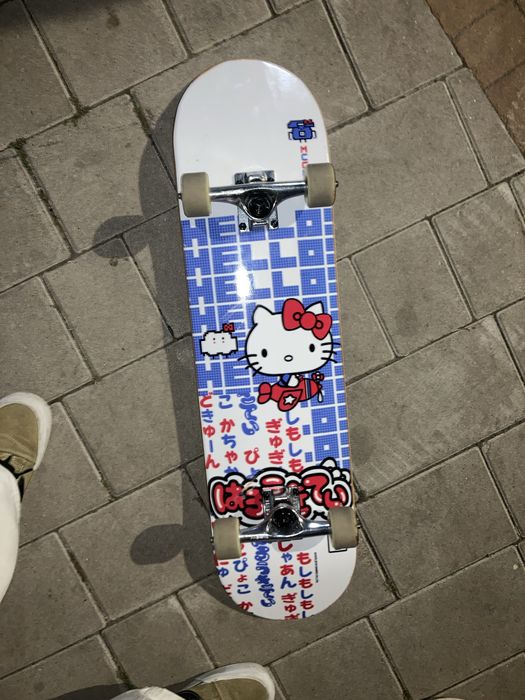 Скейтборд Hello Kitty комплит на колесах spitfire.