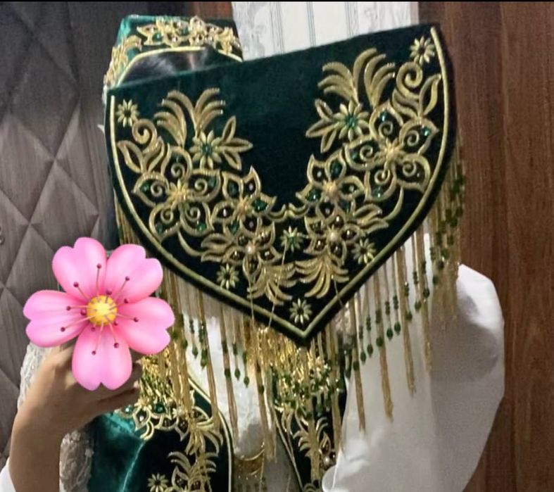 Ансамбль и зар халат для невест.