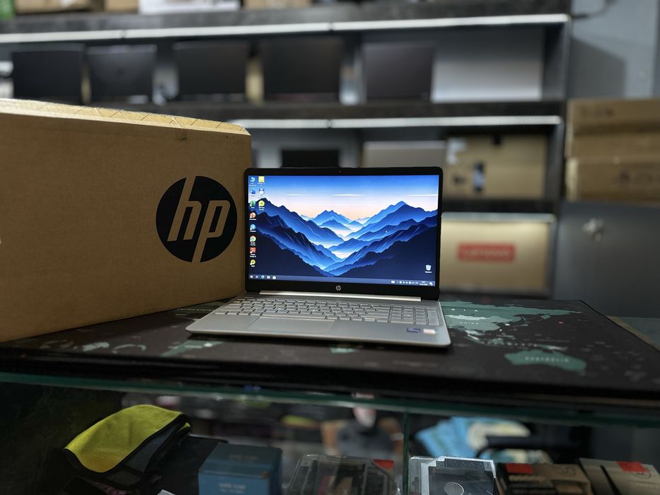 Офисный ноутбук HP intel core i7-1255U 8/512