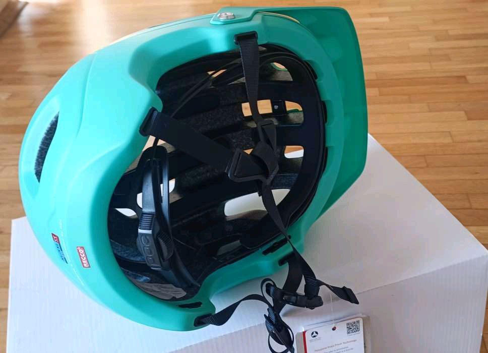 Нови каски POC Tectal,  размери XL( 59-62 см) и  S( 51-54 см)