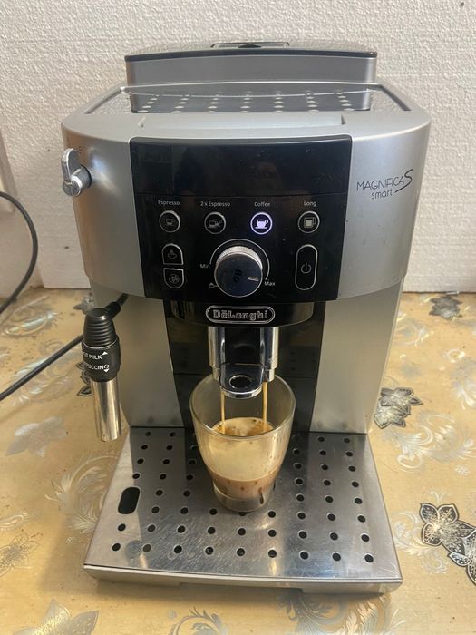 Espresor cafea DeLonghi magnifica S smart