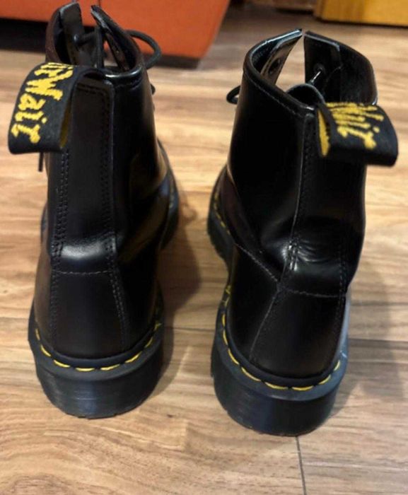 Ghete Dr. Martens nr. 43 – aproape noi, stare excelentă