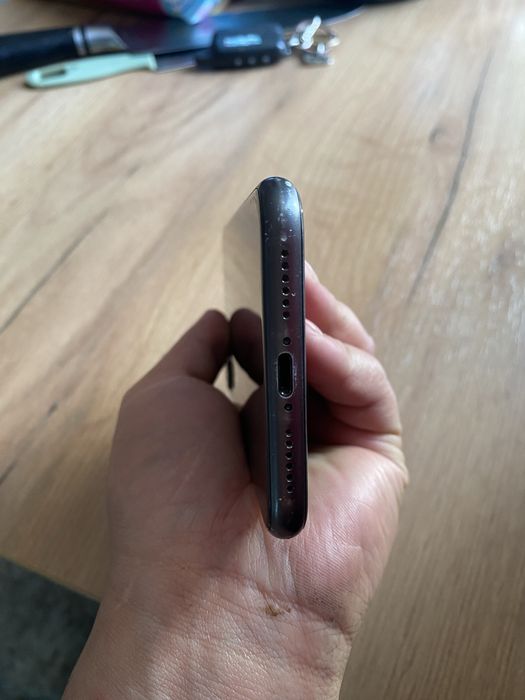 Iphone 11 64 black 73%