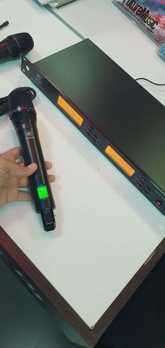 ANZHEE RS100 DUAL HH Профессиональная  2 канальная радиосистема