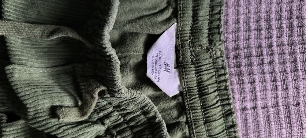 Pantaloni baieti 9-10 ani