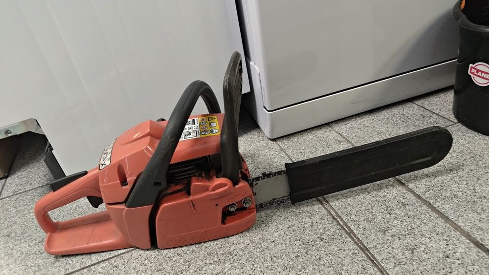 Бензинова резачка Husqvarna 236
