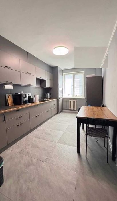 Продам 2 комнатную 12 микрорайон