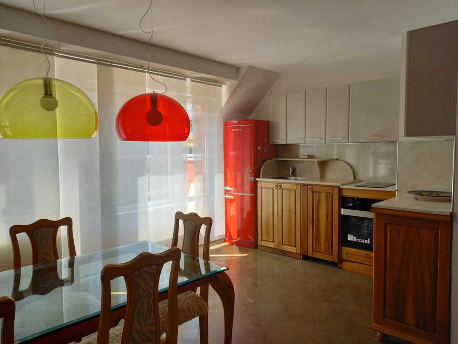 Дава под Наем 2-СТАЕН град София, Белите брези