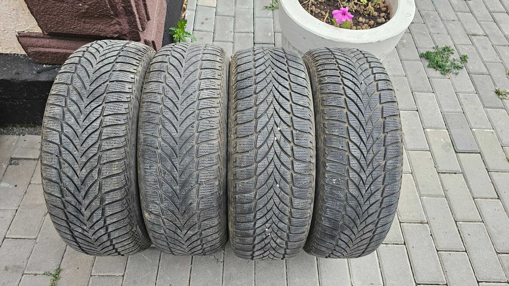 Goodyear 185/60/R15 зимние шины