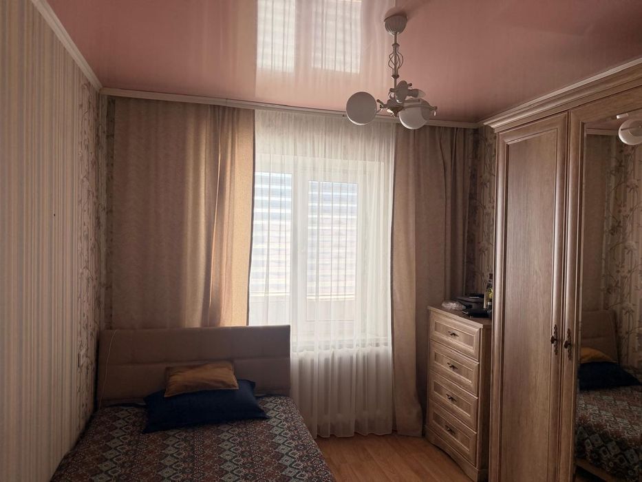 Продам 4 комн квартиру