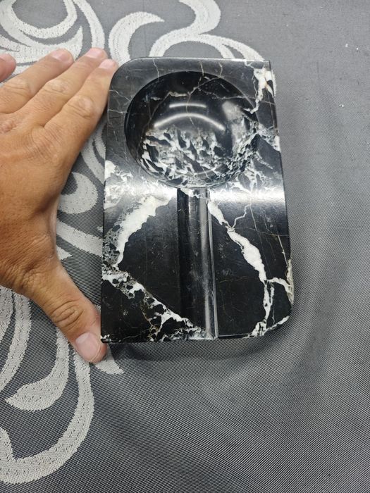 Пепелник за пури от камък черен Заир