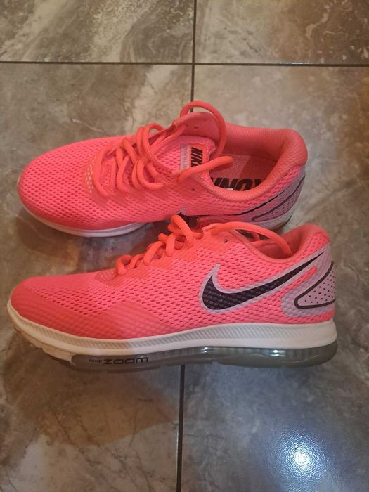 Nike zoom all out