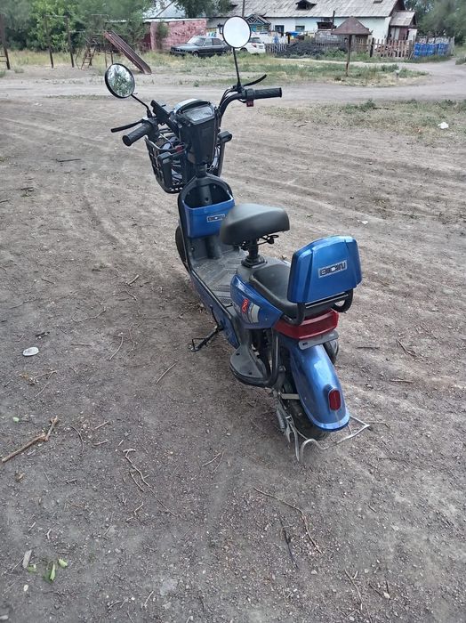 Продам электроскутер SK8