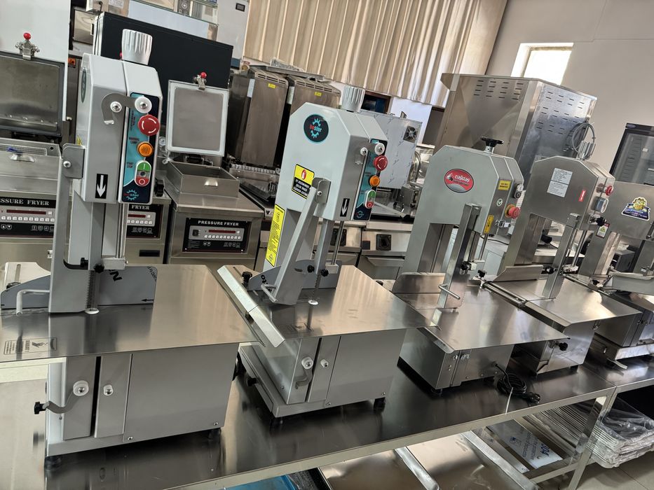 Suyak kesadigan aparat muzlatilgan gusht kesadi