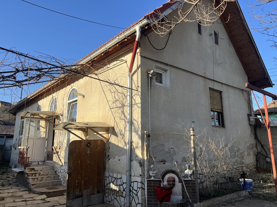 Casă de vânzare in centrul Ocnei Sibiului - langa strand