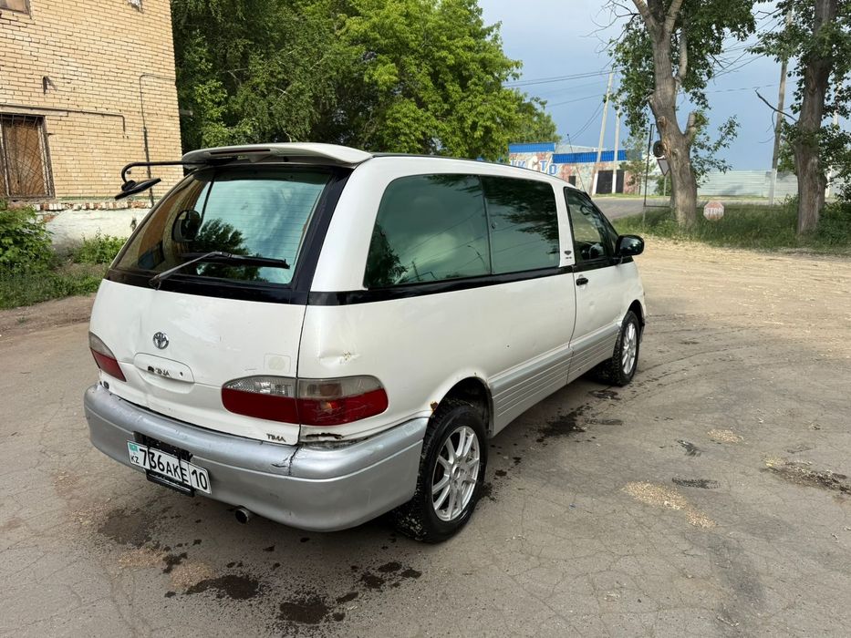 Тойота Эстима 1997 г.в.