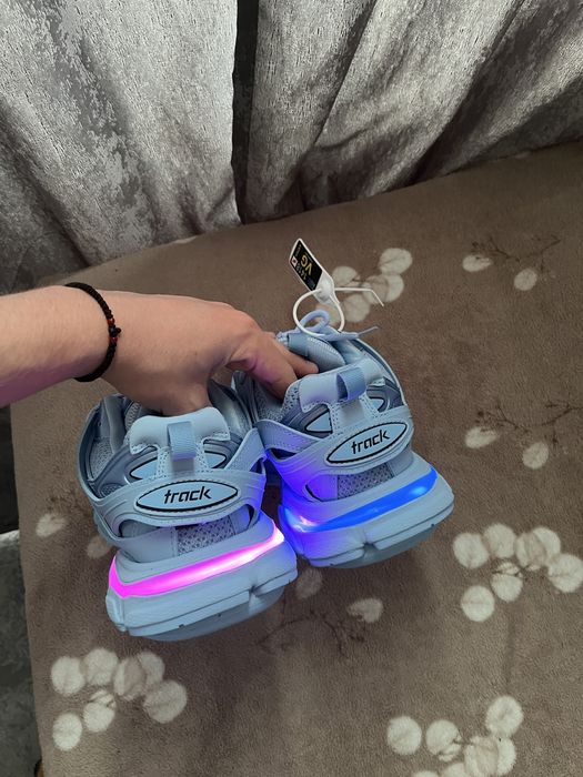 Balenciaga track Led marimea 39 noi