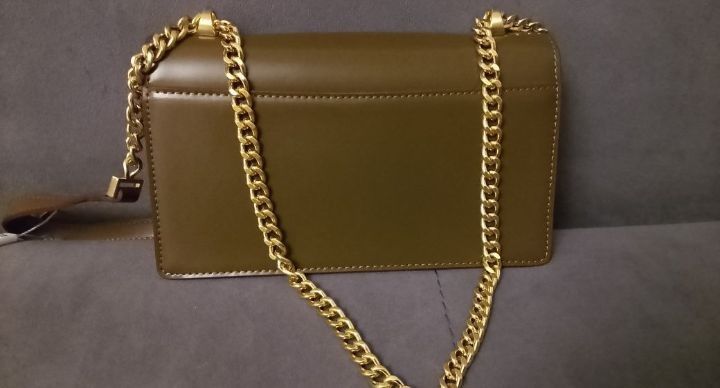 Малка дамска чанта от естествена кожа