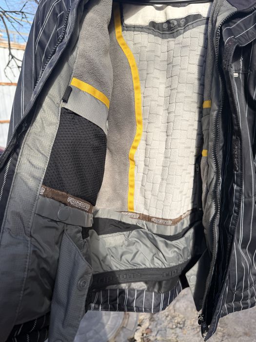 Сноуборд   куртка Ripzone L