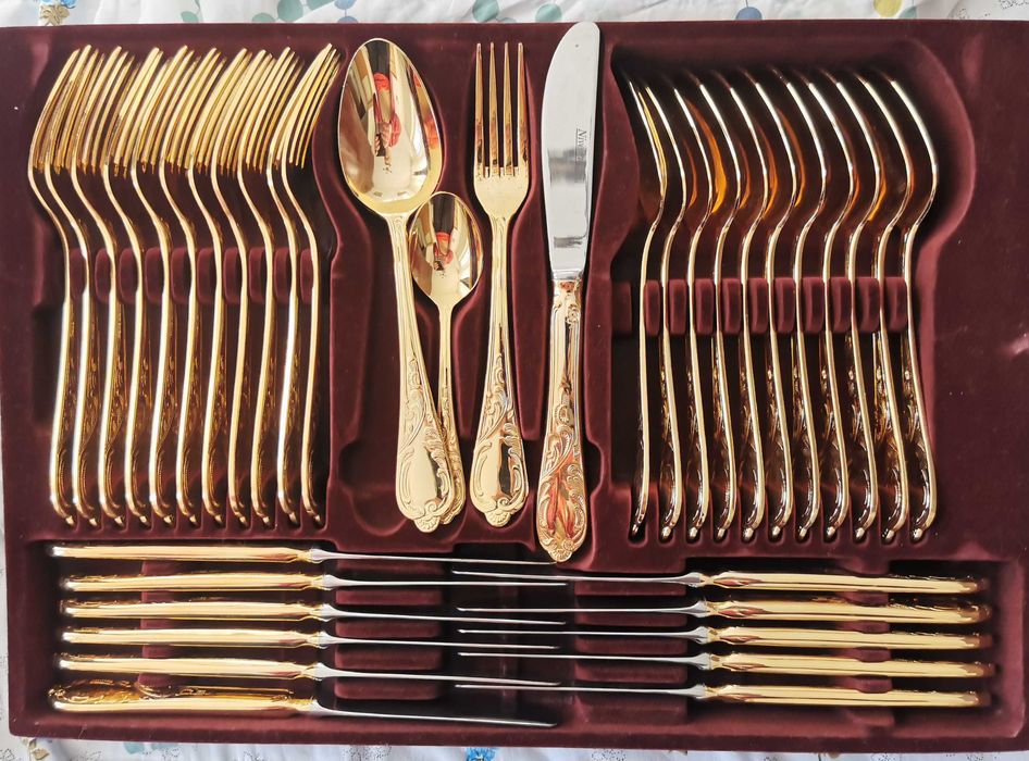 Set tacamuri 72 de piese, otel inoxidabil placat cu aur de 23/24K