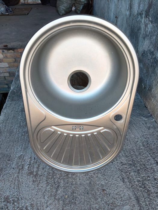 Продам раковину на кухню в идеальном состоянии