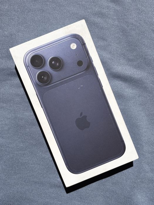 iPhone 17 pro, Deep Blue, 256GB