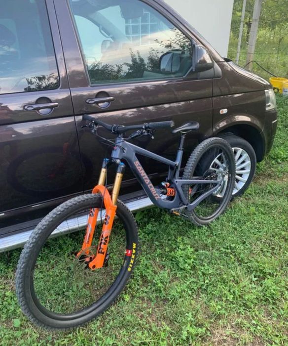 Bicicleta full suspension