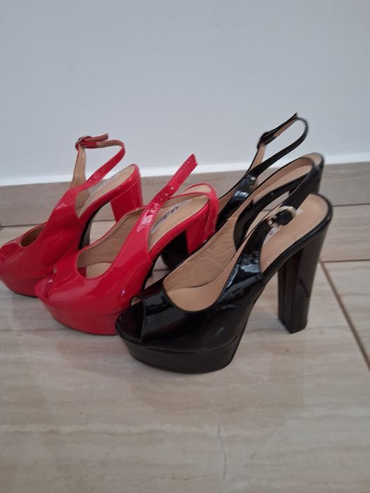 Sandale cu toc inalt