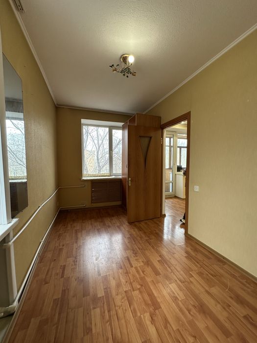 Продается 2-х комнатная