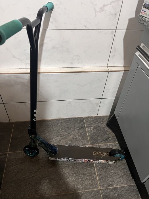 Trotineta CHAOS , nu are nici o problema , doar zgarieturi