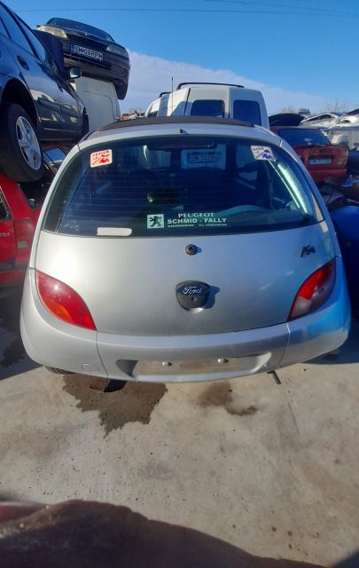 Far dreapta /482 Ford Ka prima generatie