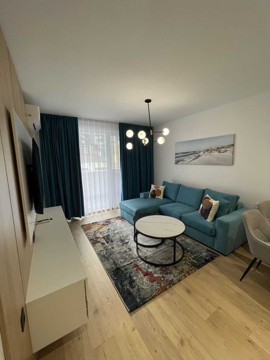 Тристаен обзаведен апартамент /с възможност за паркомясто