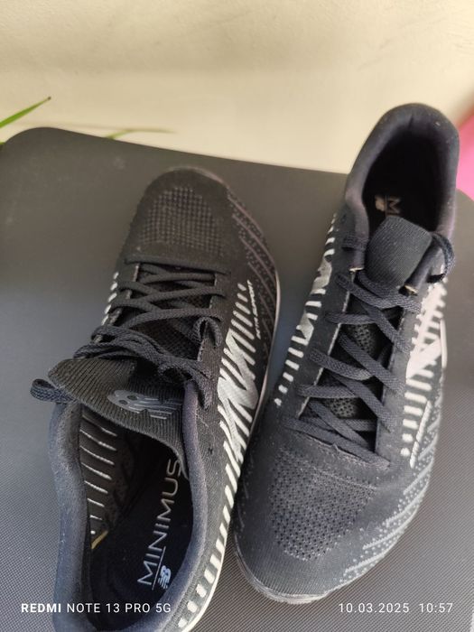 New Balance Men's
с мрежа която позволява крака да  диша
Размер 45.5
2