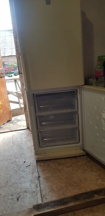 Продам холодильник самсунг