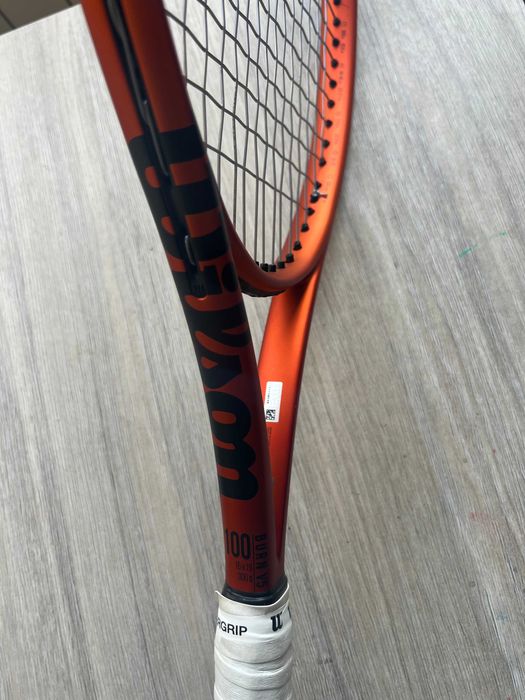 тенис ракета за състезатели WILSON BURN 300gr.