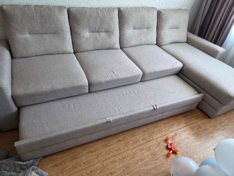 Продам СРОЧНО диван в хорошем состоянии