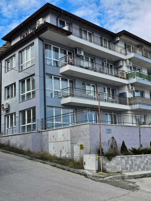 Тристаен апартамент