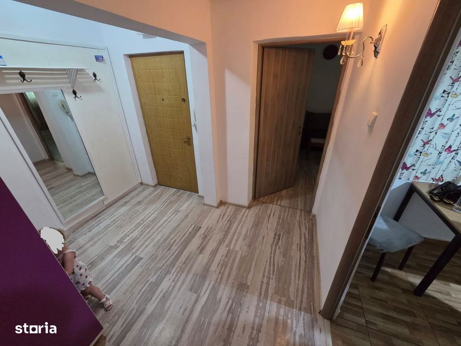CHIRIE- Apartament 3 camere, mobilat și utilat, Etaj 3, Zona Pelican