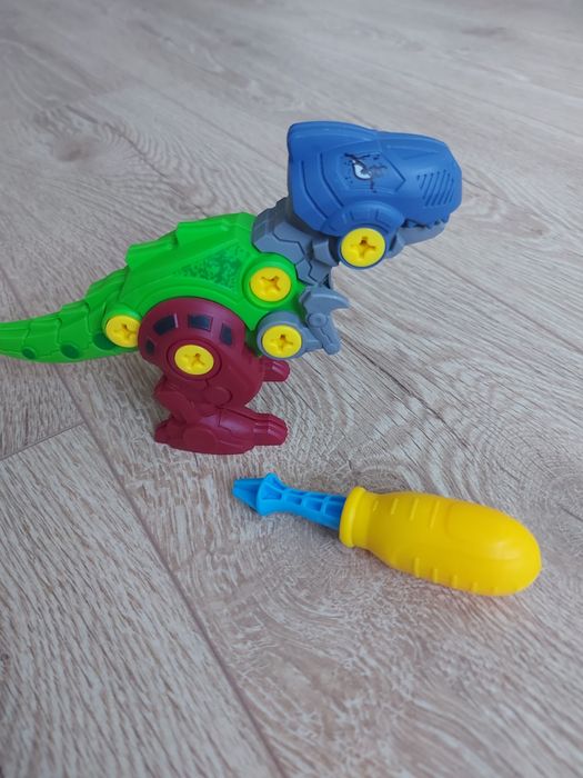 Интерактивна играчка, камион с инструменти +подарък
