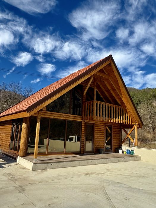 Покриви, Навеси, Дървени къщи