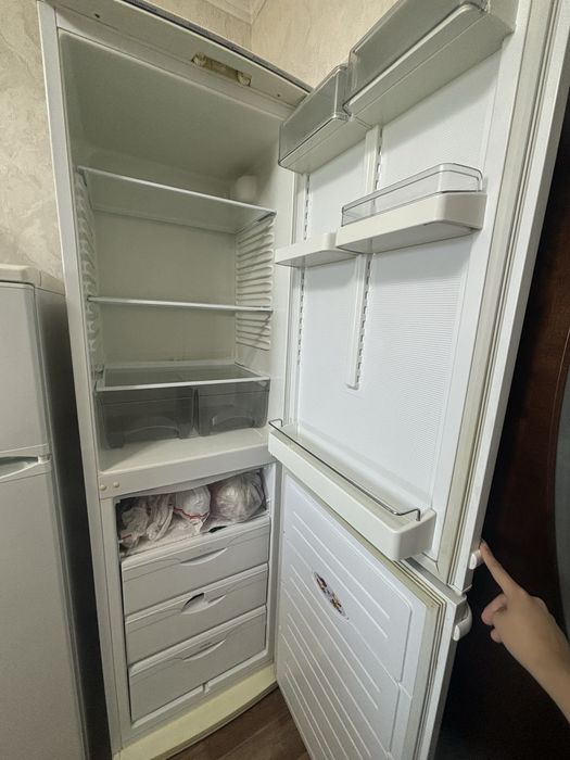 Холодильник рабочий