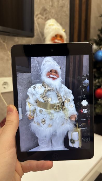 Продам iPad mini 2 в отличном состоянии