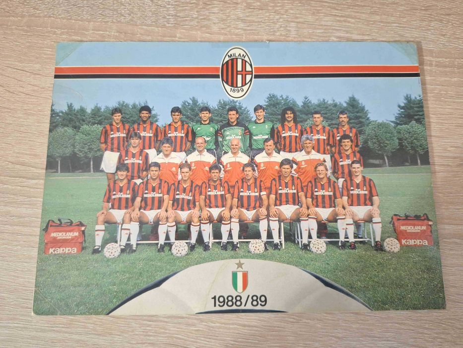 ОРИГИНАЛ! Уникално колекционерско футболно списание от 1988 г.  AC MILAN – ВИТОША / ЛЕВСКИ
