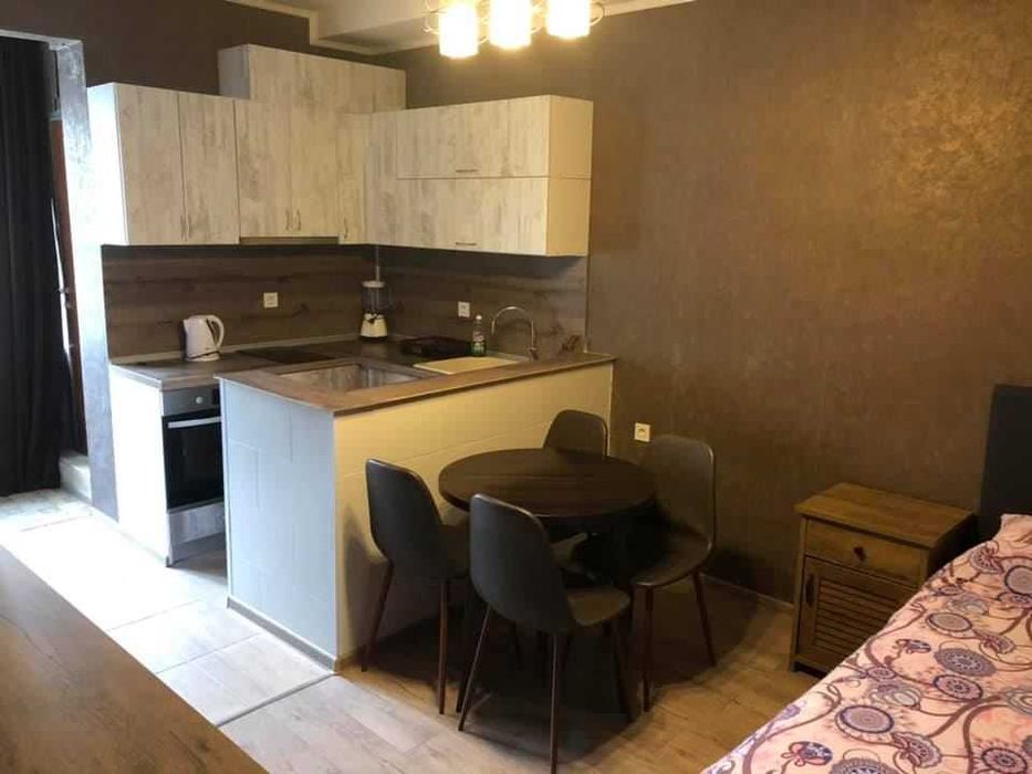 Дава се под наем Едностаен апартамент в Пловдив, Център - 30 кв.м за 225 € - Снимка #2